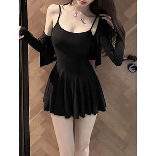 性感辣妹纯欲开衫吊带裙套装