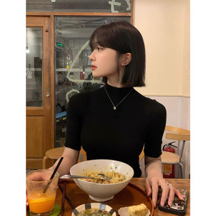 韩系辣妹半高领中袖T恤女夏季修身收腰显瘦短款打底百搭弹力上衣