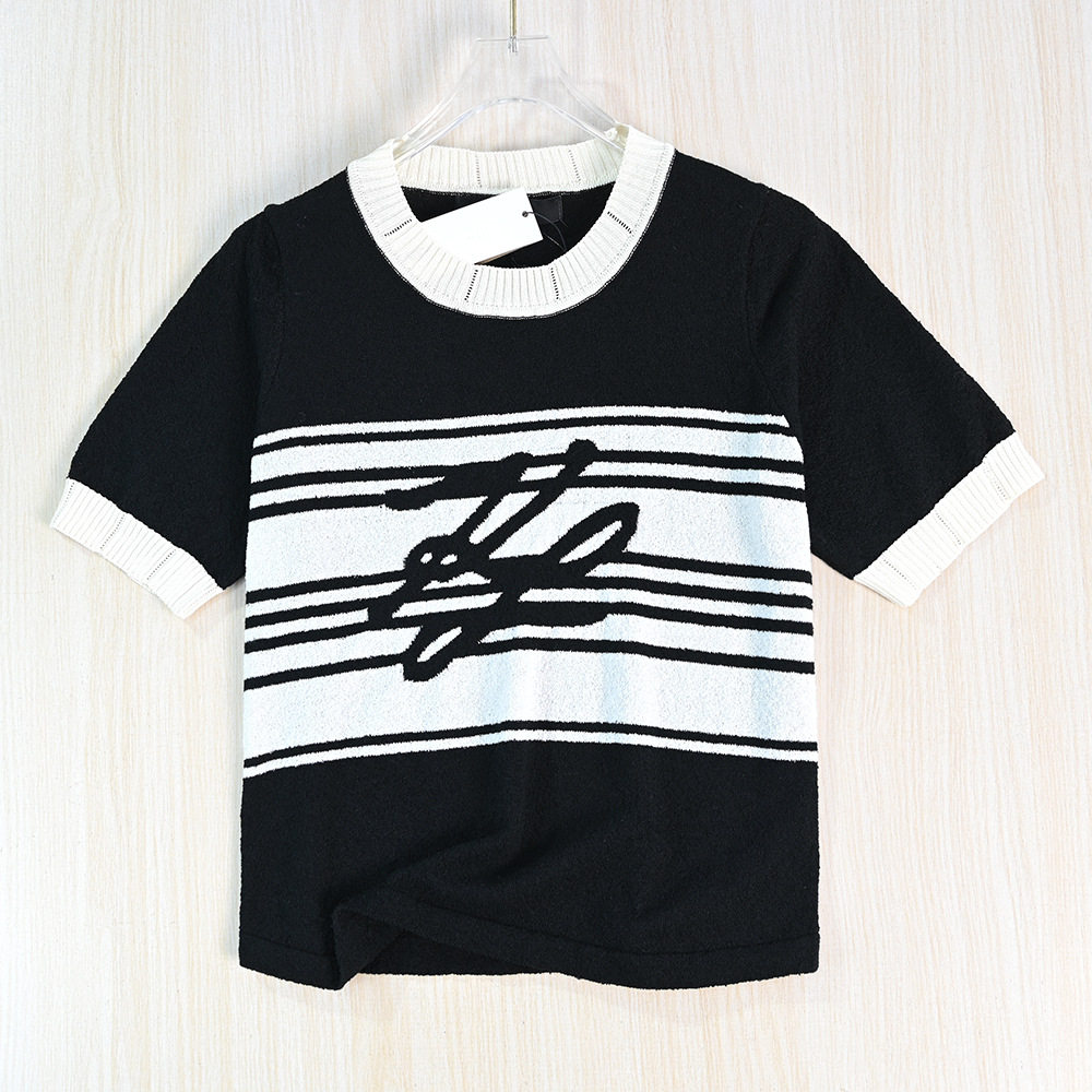 思琪女装 2512/15 美系K尔提花字母撞色圆领修身短款短袖针织衫