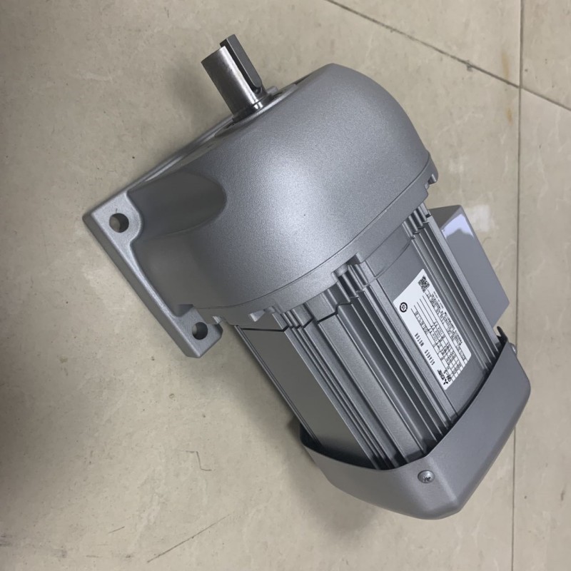 Japan日本三菱齿轮减速电机 GM-SHYPF-RH 0.4KW-封面