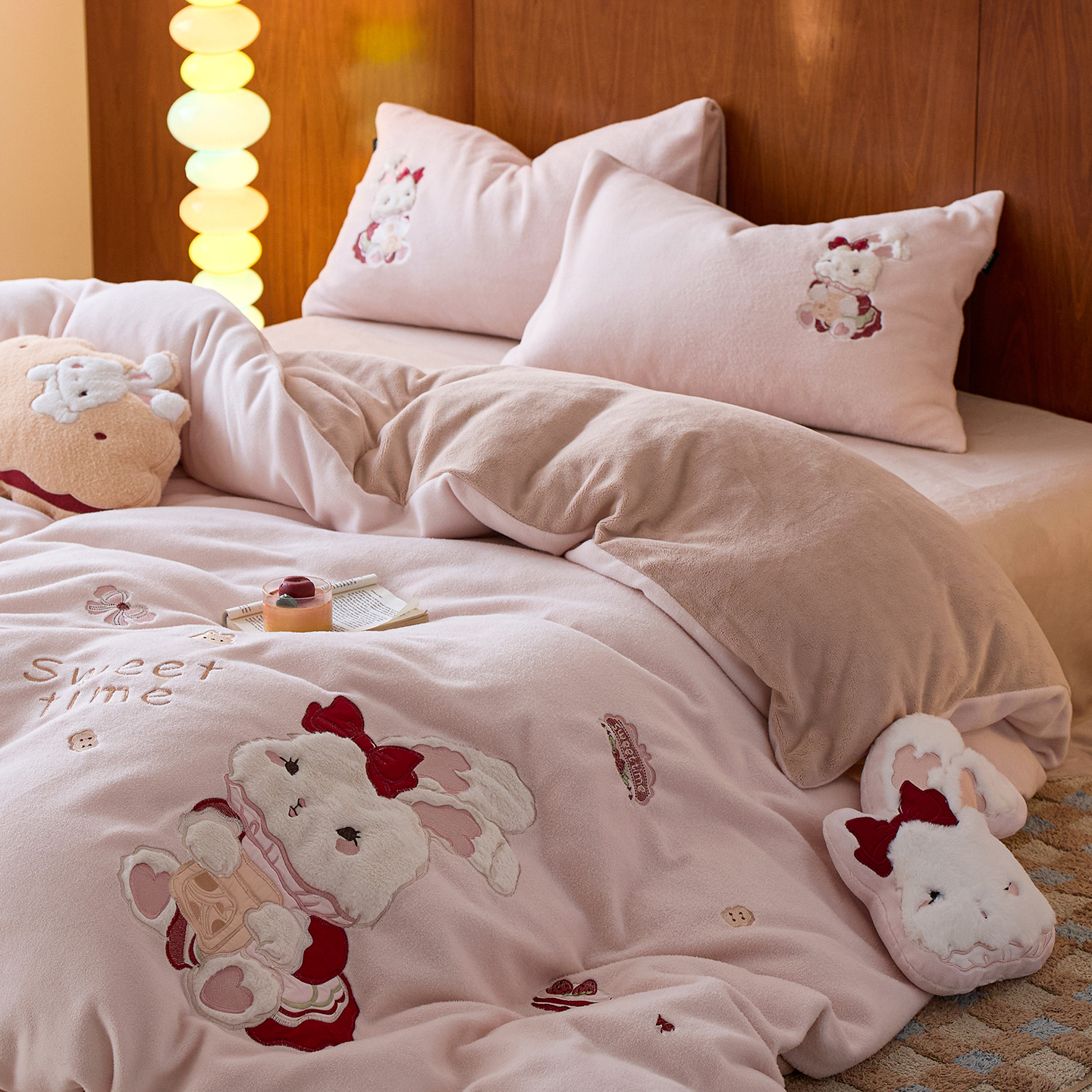 冬季卡通风仿羊绒贴布绣四件套