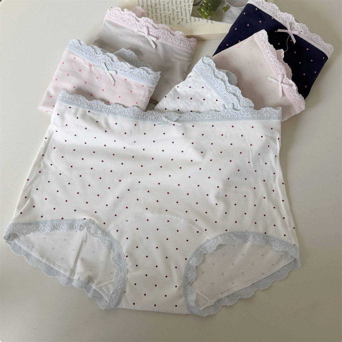 波点浅蓝色波点可爱卡通中腰大弹力可爱基础款学生少女士内裤包臀