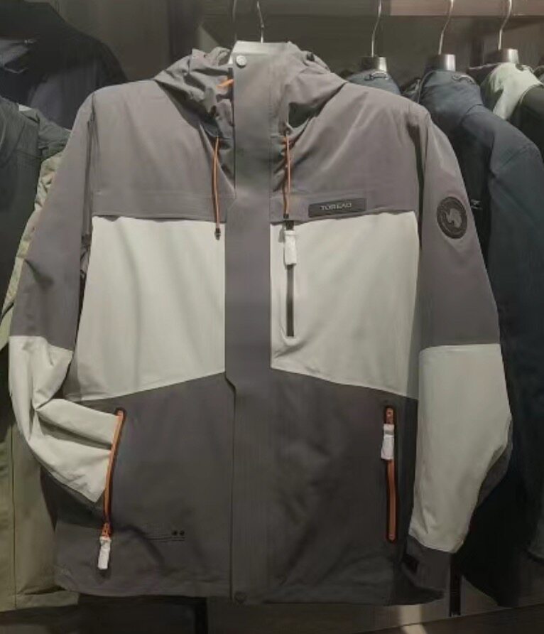 探路者冲锋衣男秋冬户外加厚加绒拼色潮流登山服TAWWAL91511-K832怎么看?