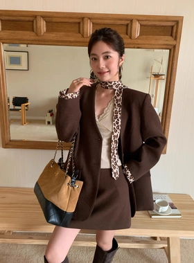 诠释美 NEWOPEN 25秋美式时尚洋气宽松豹纹飘带v领西装外套F6837