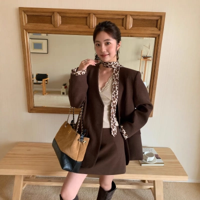 诠释美 NEWOPEN 25秋美式时尚洋气宽松豹纹飘带v领西装外套F6837