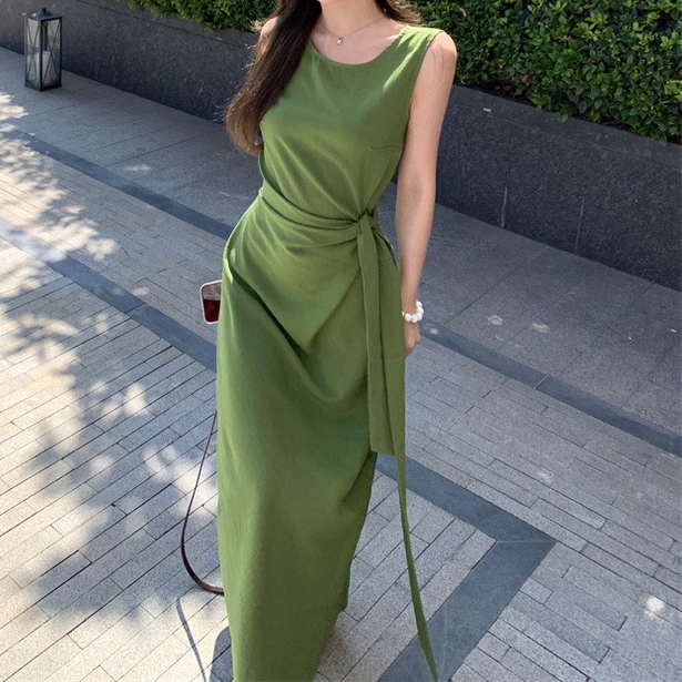 小个子绿色亚麻绑带围裹连衣裙