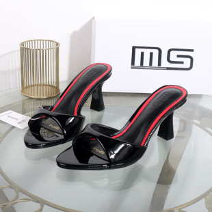 细跟尖头凉拖7.5cm 尖头一字拖鞋 黑色露趾漆皮高跟鞋 2025新款