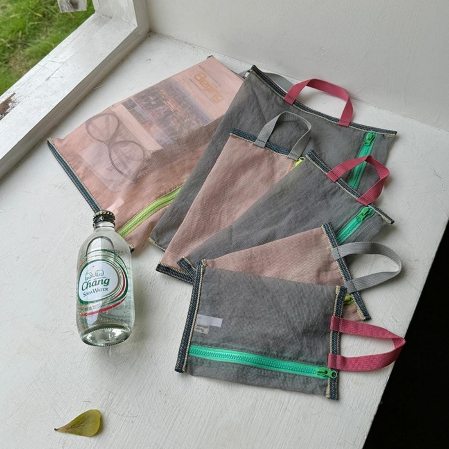 轻薄透网格收纳袋便携旅行整理包