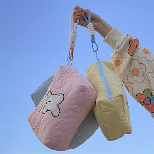 佑木包袋多巴胺线条小狗糖果色大容量手拿化妆包少女心杂物收纳袋