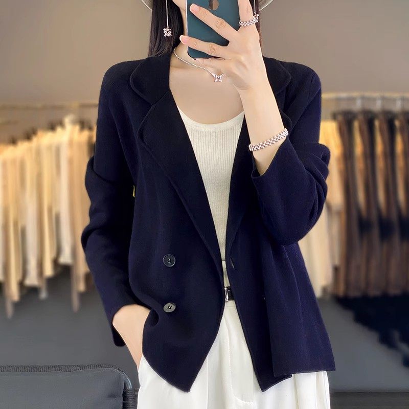 羊毛短款外套女秋冬新款西装领外搭上衣宽松纯色长袖羊绒针织开衫