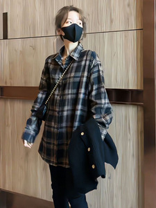 黑色针织马甲女磨毛复古格子衬衫两件套2023秋季新款气质时尚套装