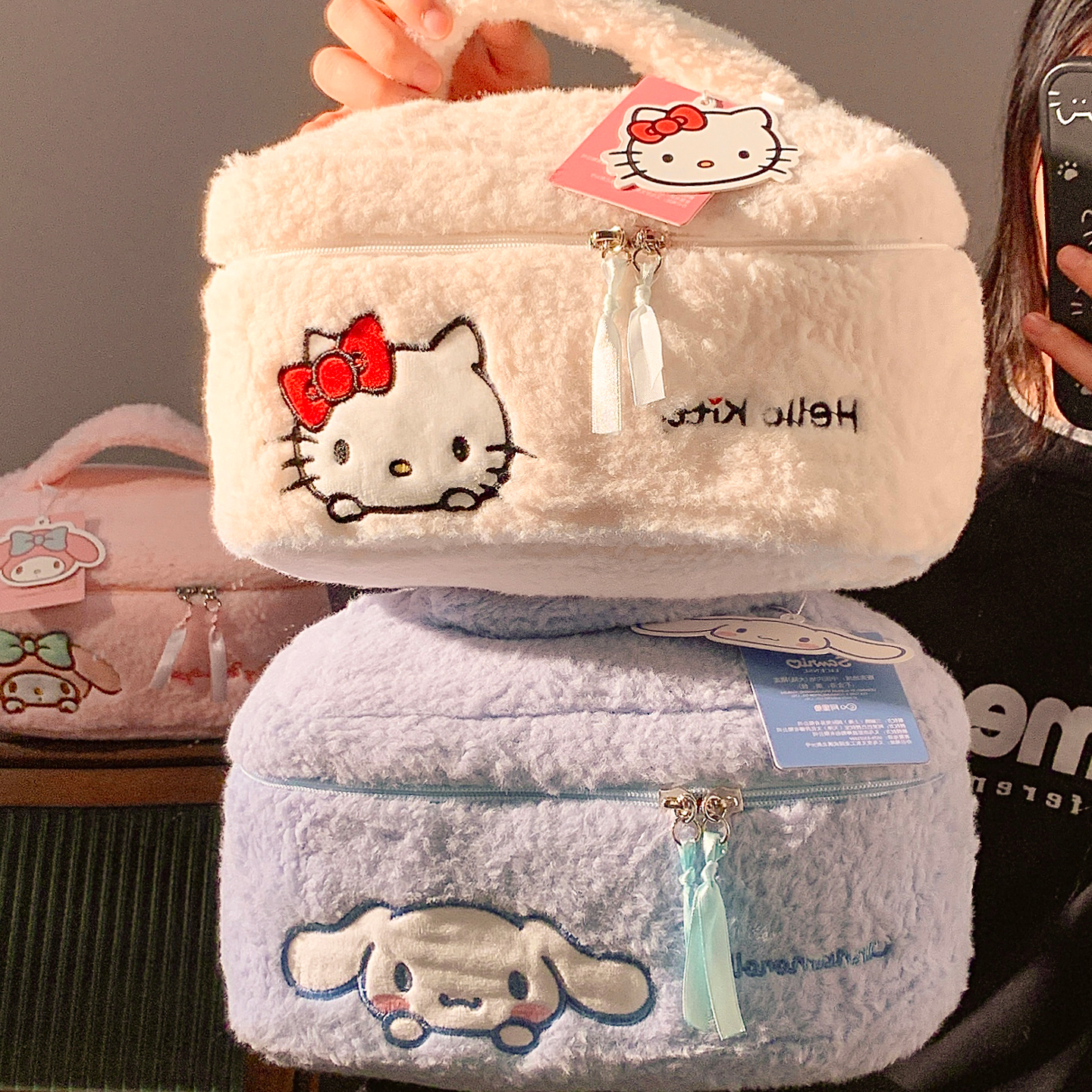 秋冬新款~正版三丽鸥毛绒化妆包