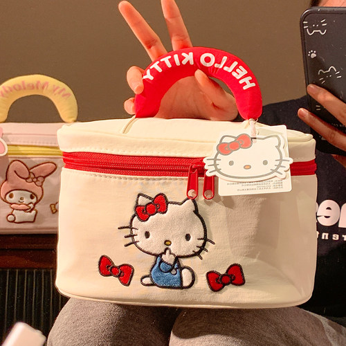 三丽鸥hellokitty化妆包大容量