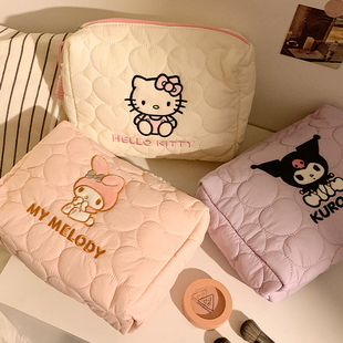 三丽鸥高颜值便携式 化妆包女可爱大牌随身大容量收纳袋小号洗漱包