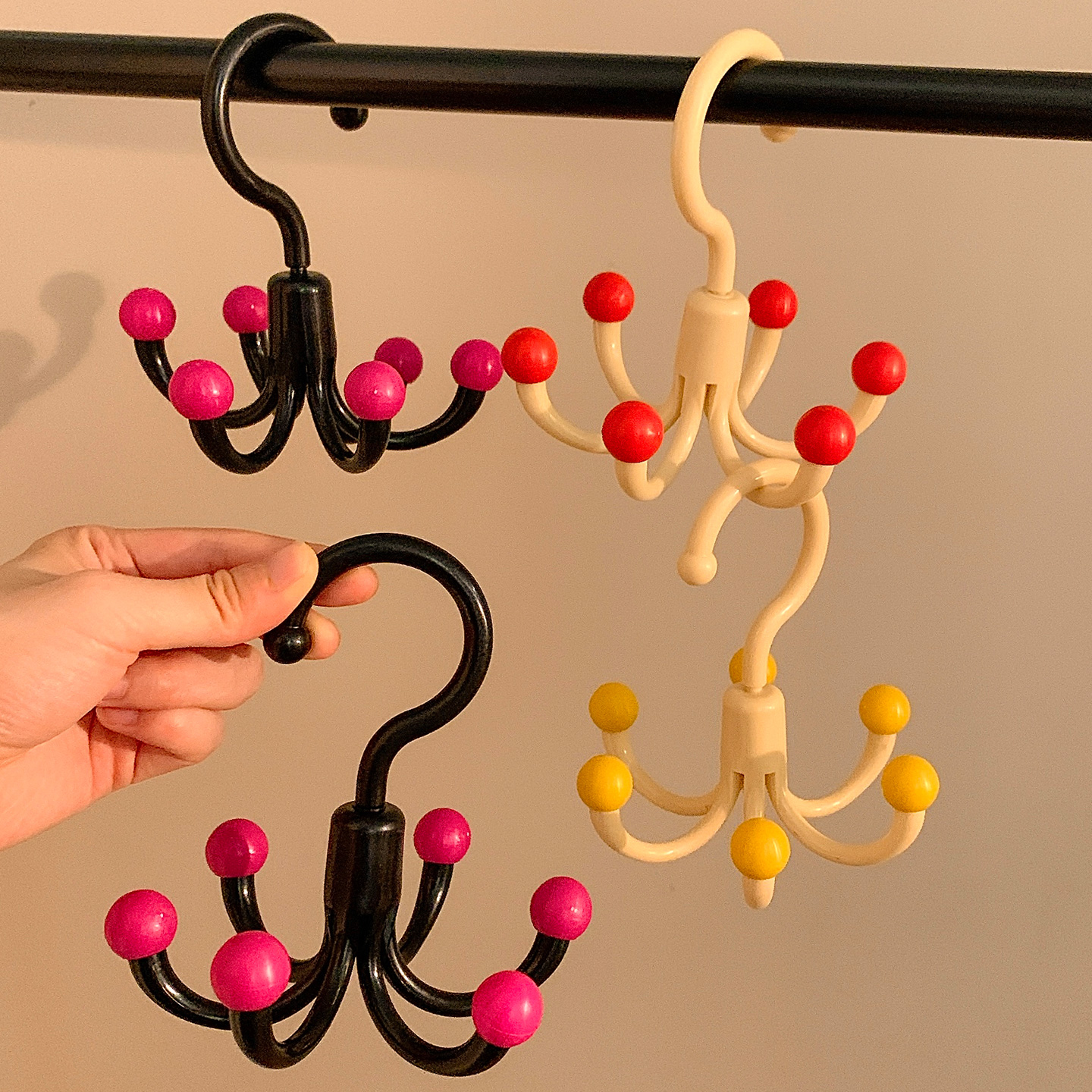 多巴胺旋转六爪挂钩家用收纳