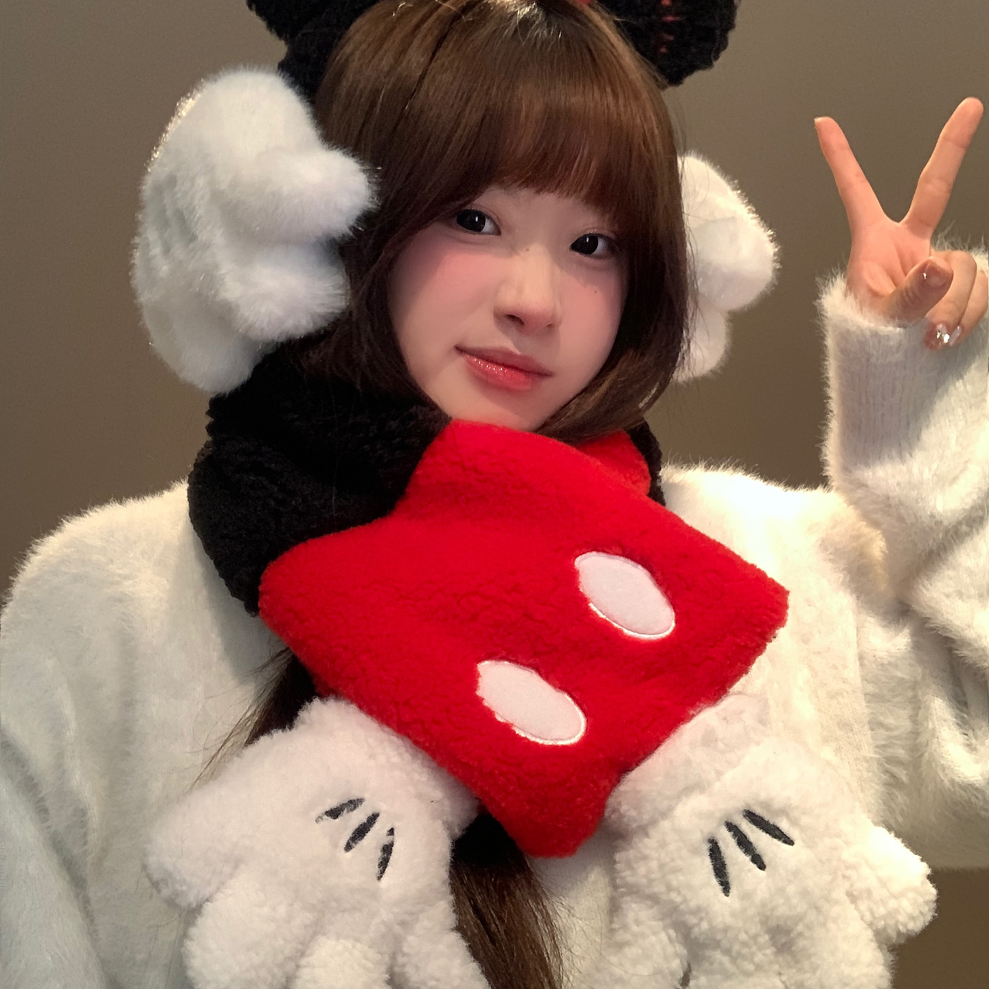 迪士尼可爱米奇小手交叉围脖保暖