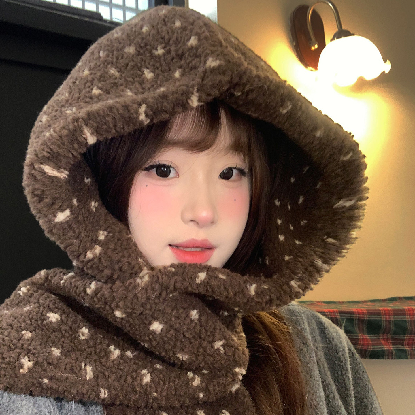 复古波点羊羔毛帽子围巾一体