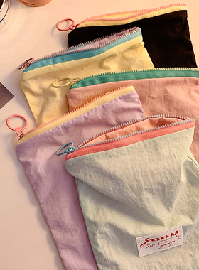收纳包马卡龙化妆包女2025新款便携卫生巾迷你小包收纳袋零钱包