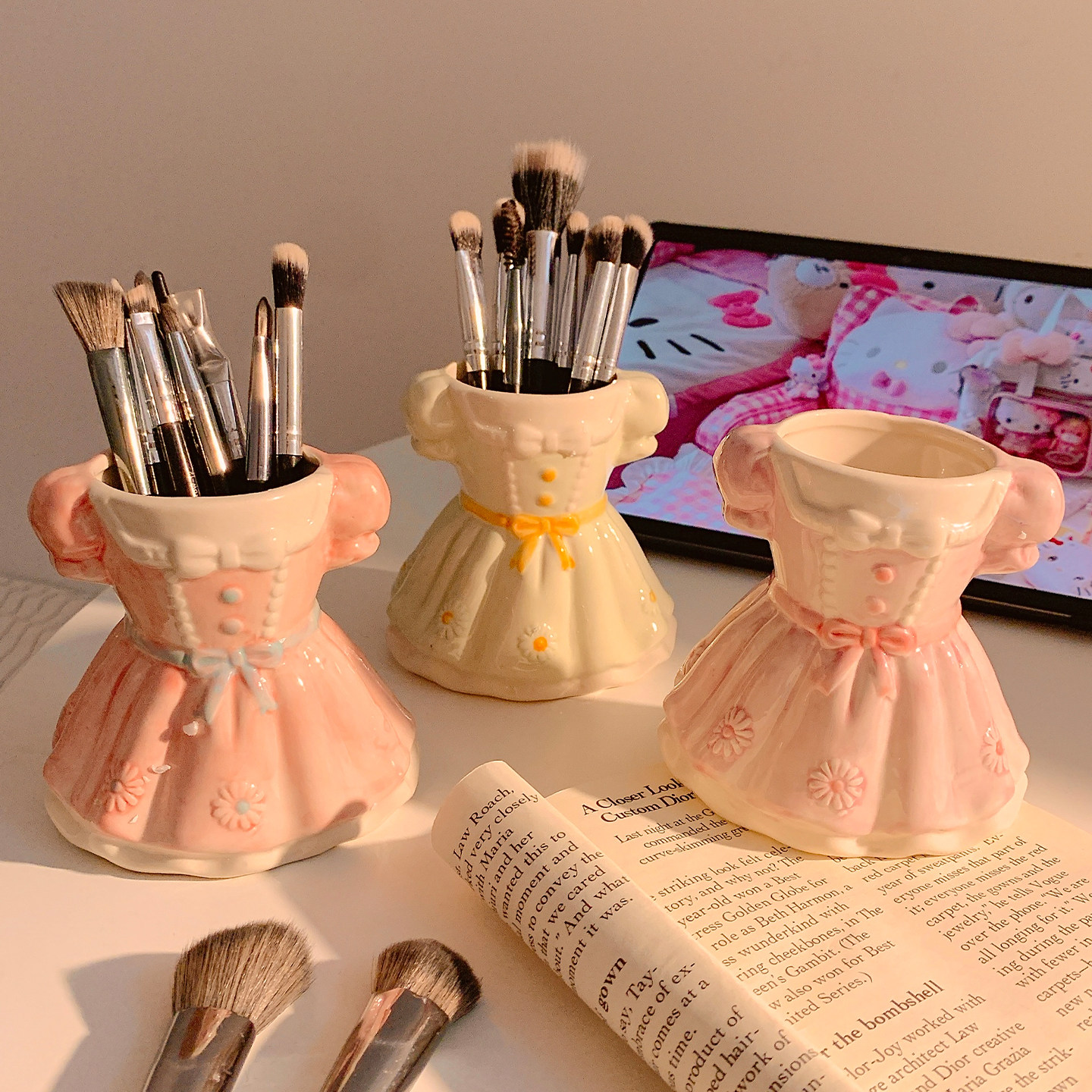 可爱公主裙陶瓷化妆刷收纳筒桌面摆件办公室笔筒口红刷子桶收纳盒