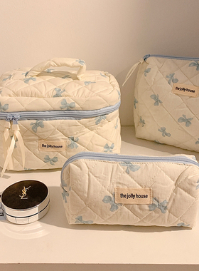 好可爱!奶蓝色蝴蝶结化妆包女便携旅行大容量化妆品收纳包洗漱包