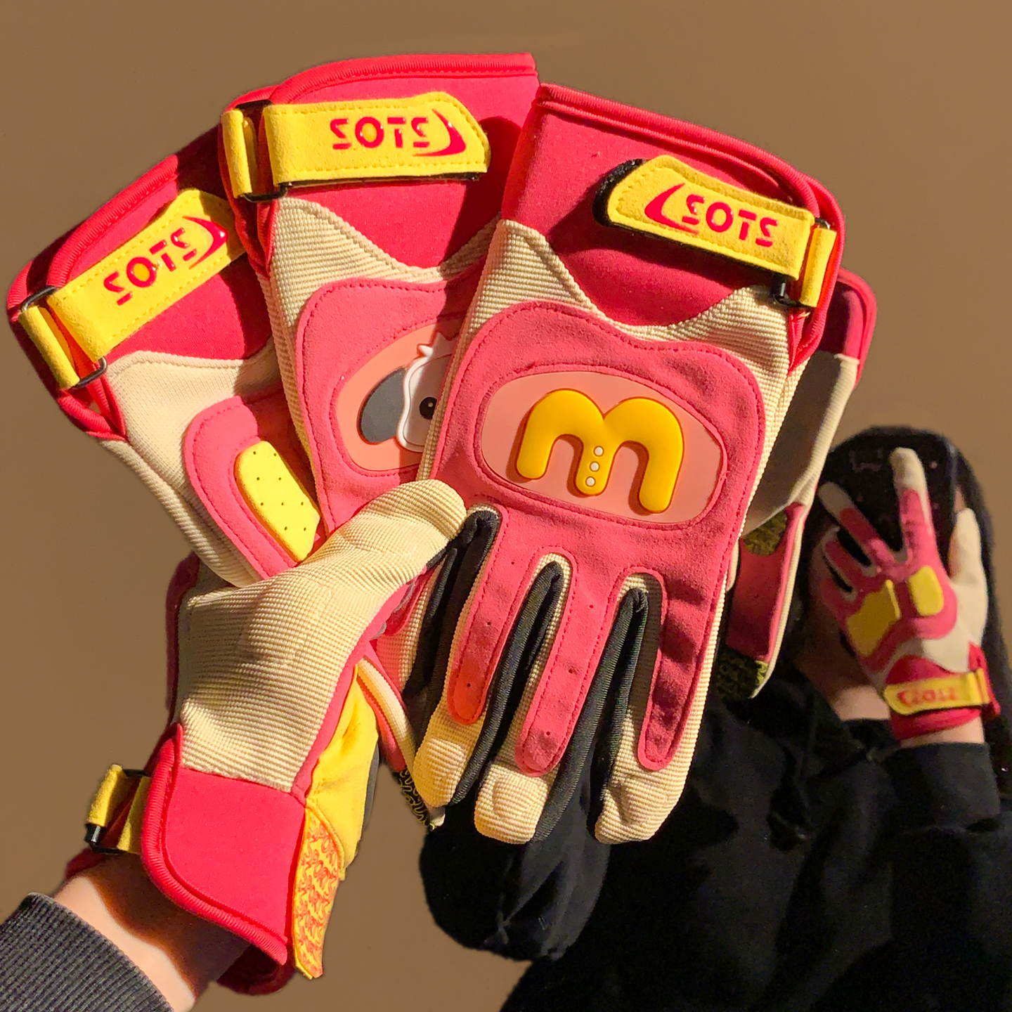 多巴胺玫红色系骑行摩托车手套女秋冬保暖防风机车电瓶车防滑触屏