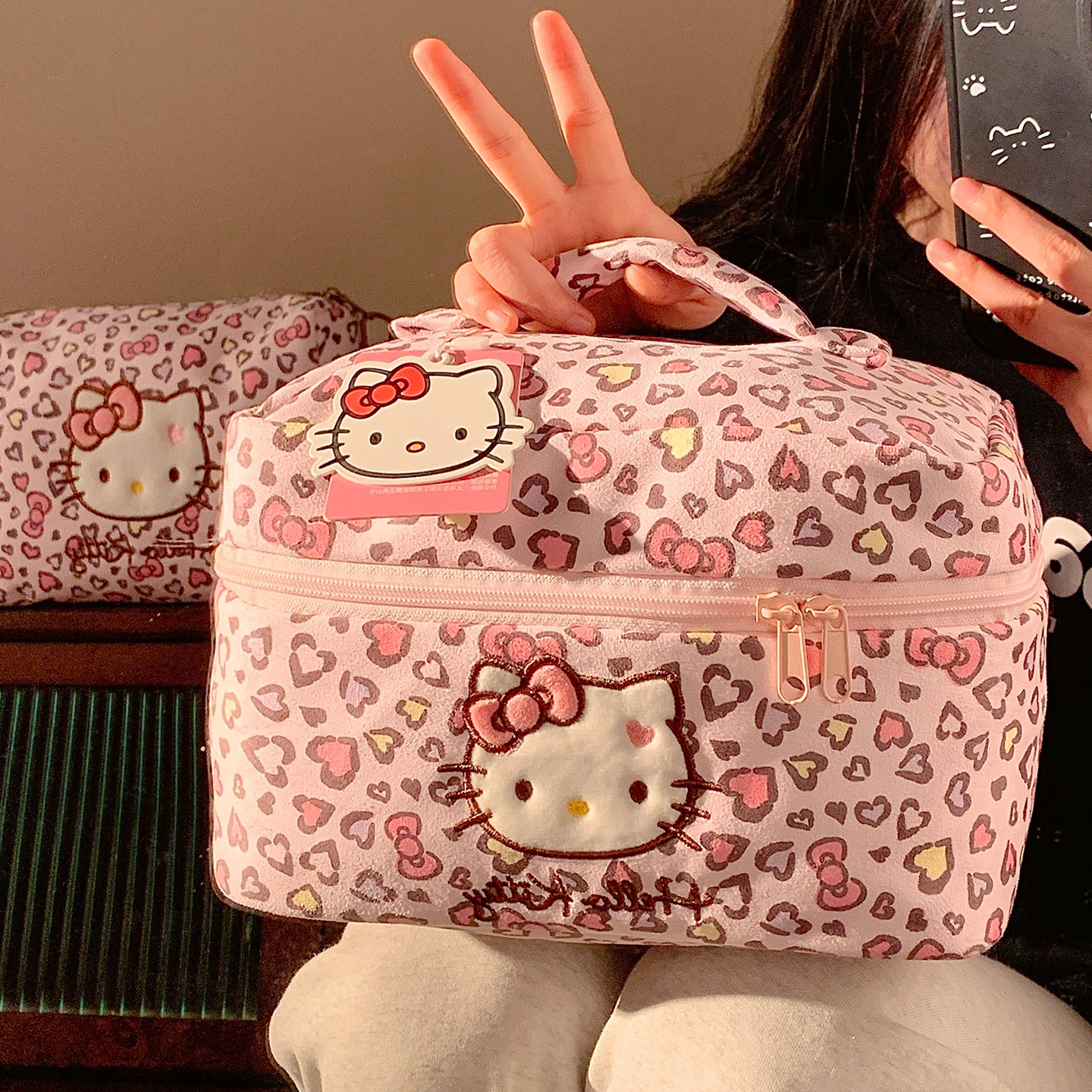 大容量手提粉色豹纹hellokitty化妆包女便携可爱旅行收纳袋洗漱包