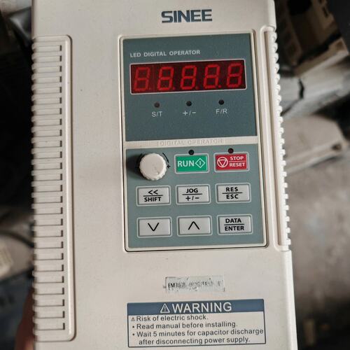 器EM303B-4R0G/5R5P-3BEM303B-2R2G/3R0P-3BEM303B-5R5G/7R5P-3B