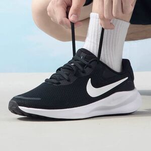 NIKE/耐克男鞋Revolution 7 Wide 黑白网面运动跑步鞋FB2207-001