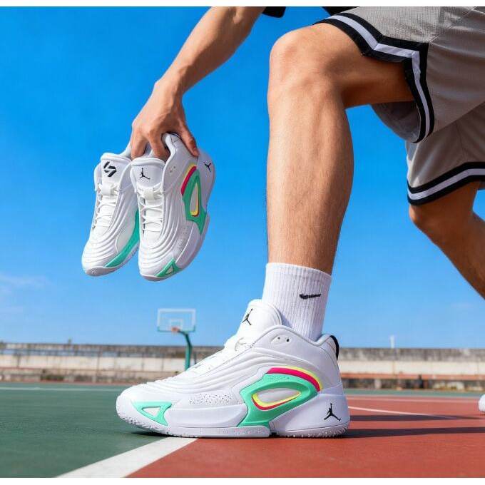 NIKE/耐克男鞋JORDAN LUKA 3新款实战时尚运动篮球鞋 HQ5055-107