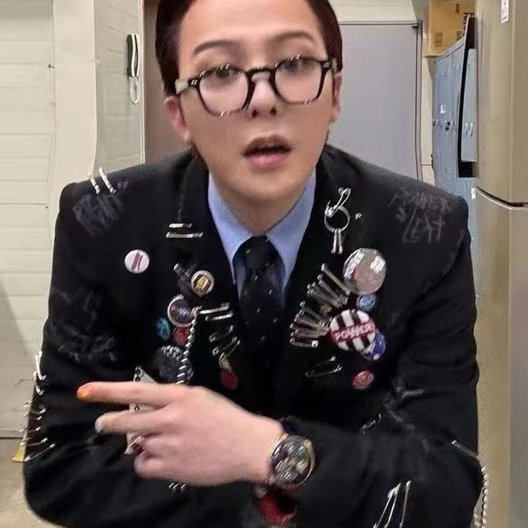 韩潮鸡涌GD平光镜黑色痞帅眼镜框防蓝光可近视男女早八凹造型