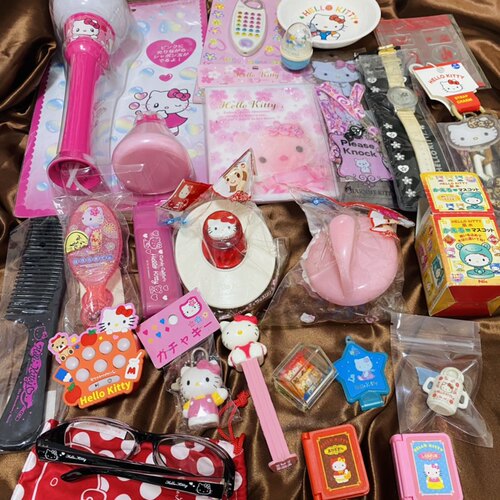 Hello Kitty杂货周边 童话书挂件防尘眼镜锁头梳子手表镜子