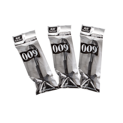 得力4支装中性笔台笔在桌子银行