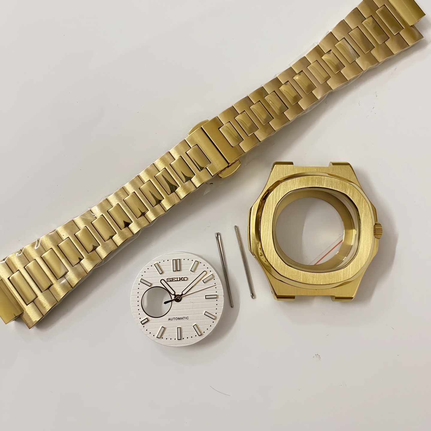 41MM鹦鹉螺金色表壳表带字面针套