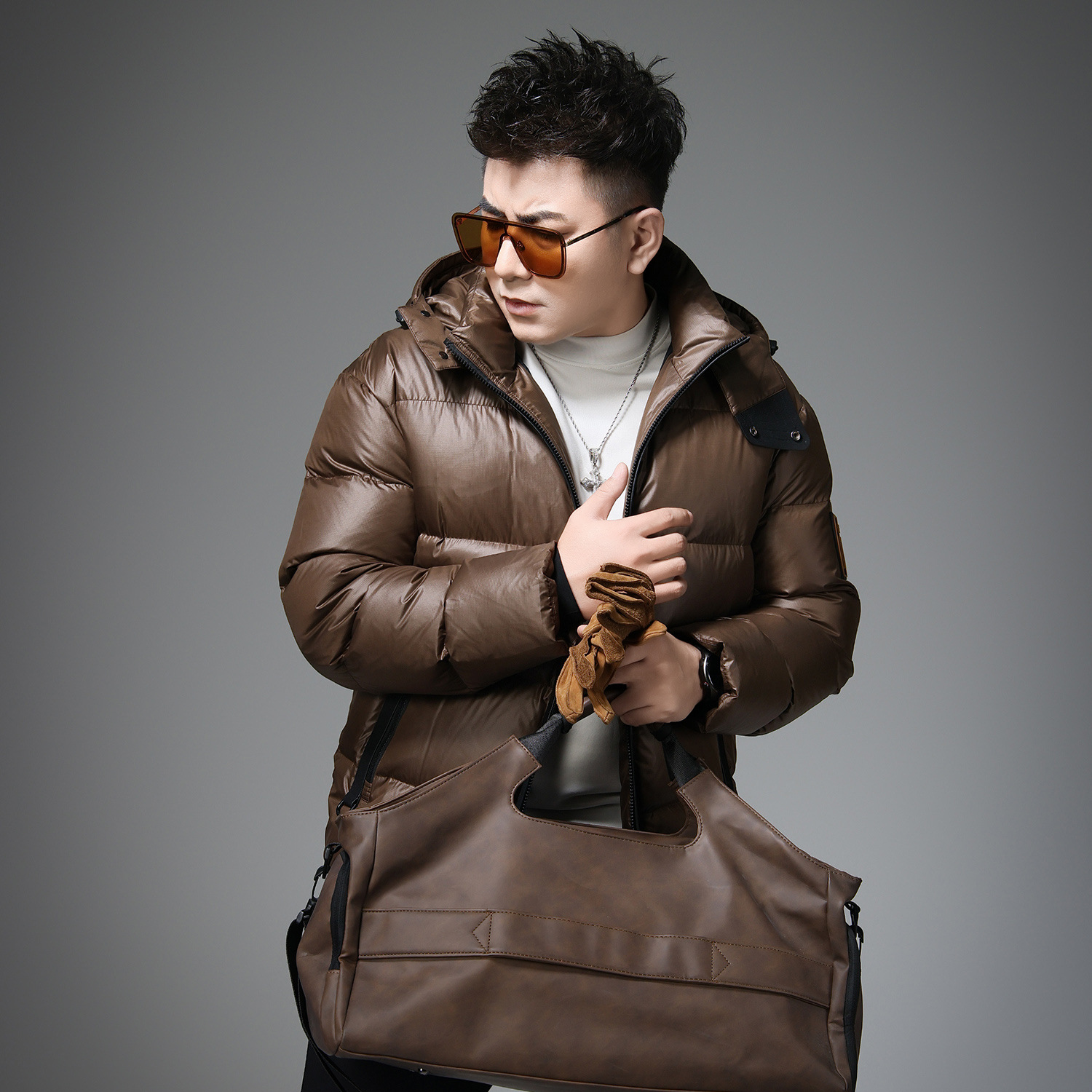 高端白鸭绒羽绒服男加厚保暖冬装短款2025新款冬季防寒外套男装