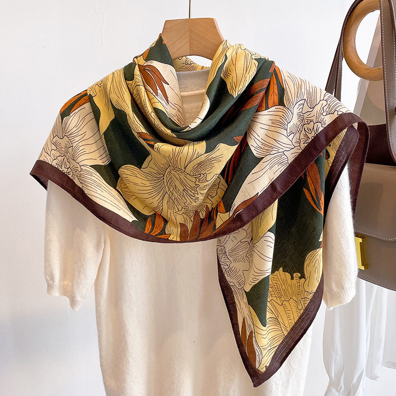 丝巾女中国风大方巾90&times;90cm丝绸妈妈正方形丝绒围巾春秋薄款披肩