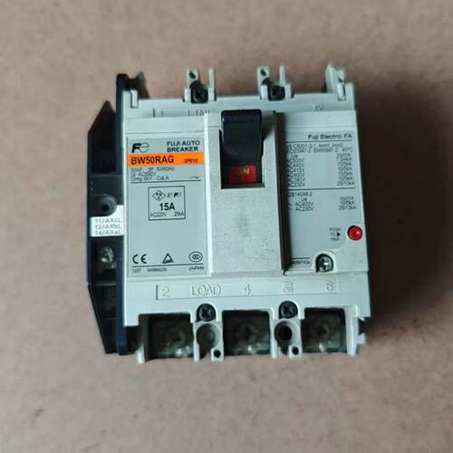 可维修BW50RAG塑壳断路器，3P 15A，AC220V，日议价
