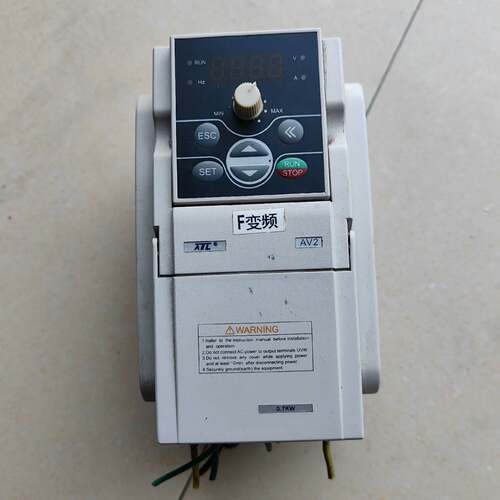 可维修四方变频器AV2-4T0007 正品，，感兴议价