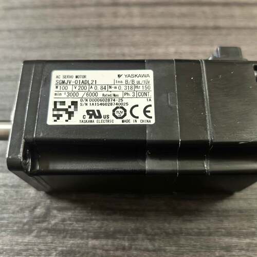可维修YASKAWA SGMJV-01ADL21，，宝贝实物如议价