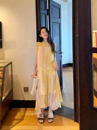江浙沪小个子穿搭法式气质显瘦不规则下摆海边度假风吊带连衣裙女