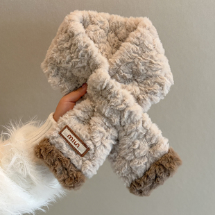 百搭学生保暖防风 2025新款 高级感拼色交叉围脖短款 毛绒围巾女冬季