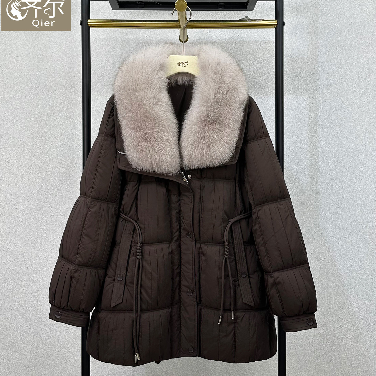 正品海宁高端时尚白鹅绒羽绒服女短外套