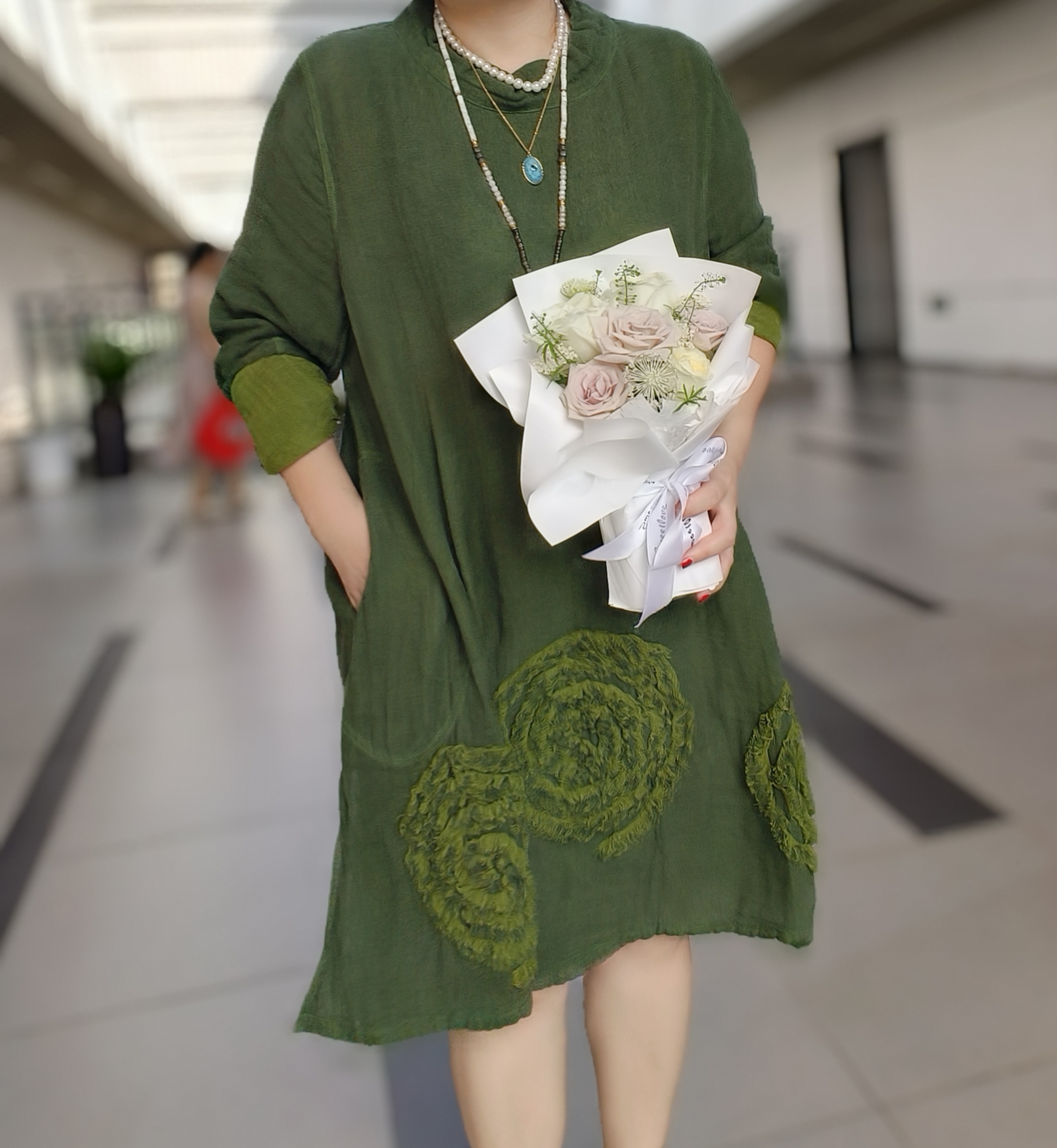 手工花双色双面麻料长袖连衣裙复古贵气大码女装气质显瘦藏肉女裙