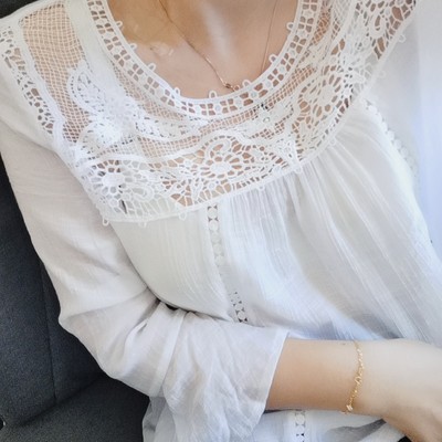 仙女款钩花镂空喇叭袖夏季白衬衫