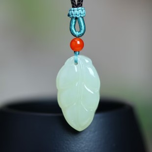 精致和田玉金枝玉叶吊坠男女款小众设计叶子玉石挂件编织绳项链