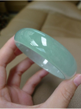 老坑通透满绿玉石送礼翡翠手镯