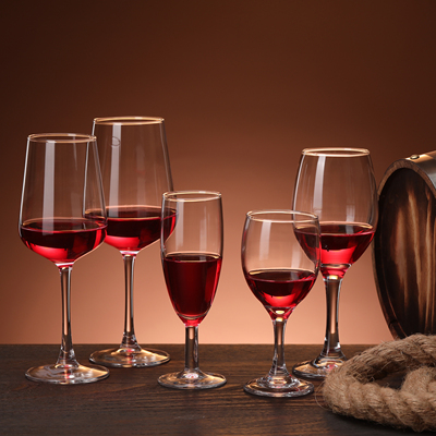 青苹果品牌高脚杯！厚实通透！