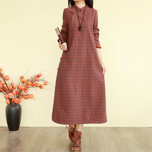 复古文艺格子长袖连衣裙女秋冬季新气质加绒盘扣长款宽松改良旗袍