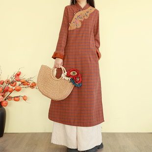 文艺格子长袖连衣裙女加绒冬季盘扣改良旗袍裙刺绣贴布长款气质裙
