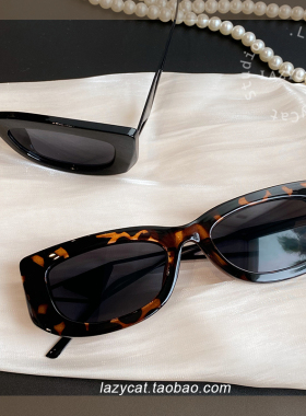 赵露思同款三角标黑色墨镜女高级感辣妹街拍潮酷复古猫眼太阳镜男