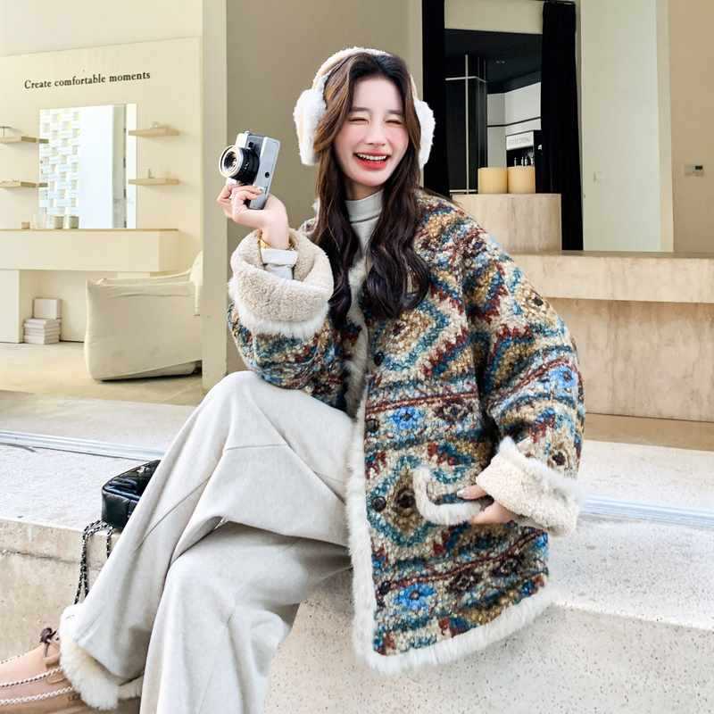 费尔岛提花羊羔毛外套女冬季2025新款设计感毛绒拼接加绒加厚棉服